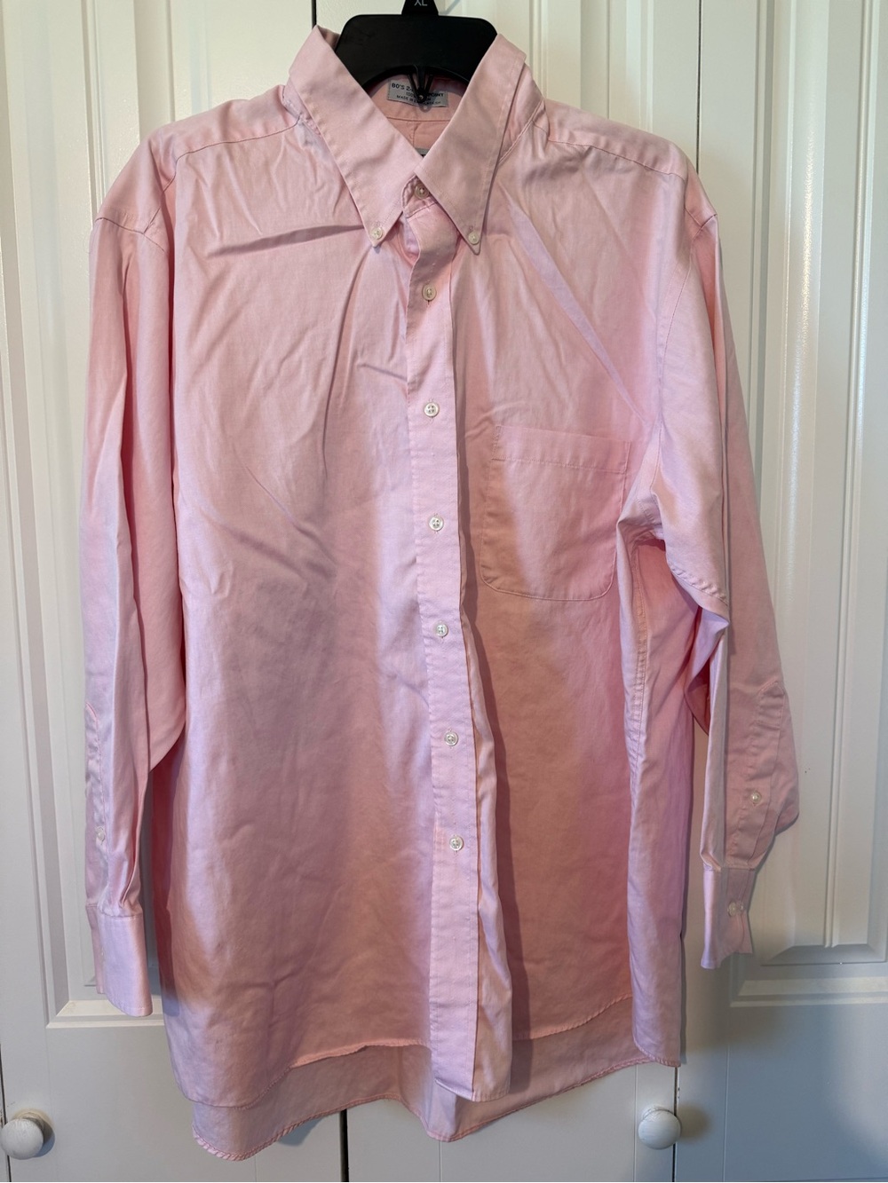 Izod Men's Button-Down Shirt in Light Pink